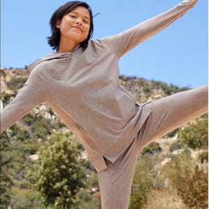 OFFLINE American Eagle Hoodie, size  XS